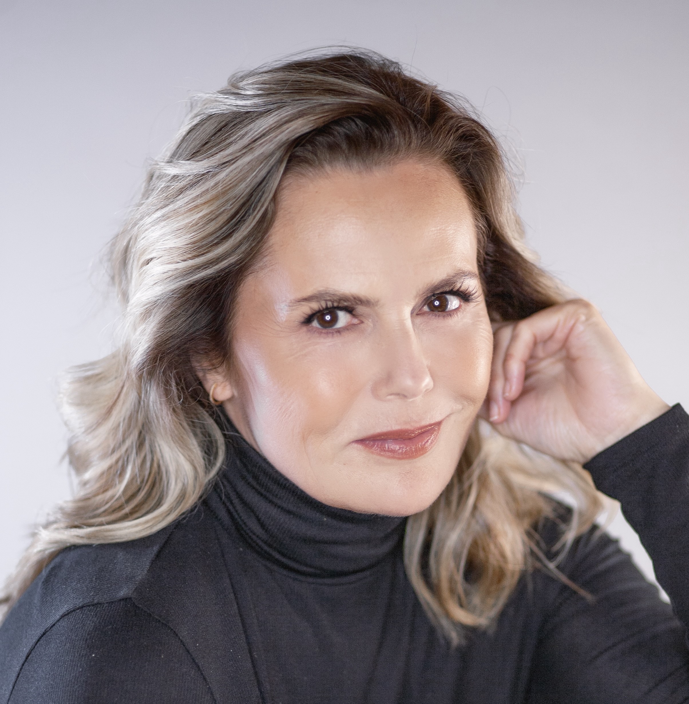 Liz Earle MBE